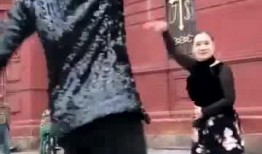 阿姨最新爆料视频,最新爆料视频背后的惊人真相